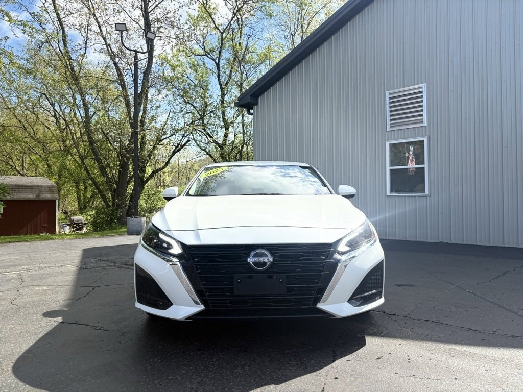 Used 2023 Nissan Altima SV with VIN 1N4BL4DV3PN366227 for sale in Olean, NY
