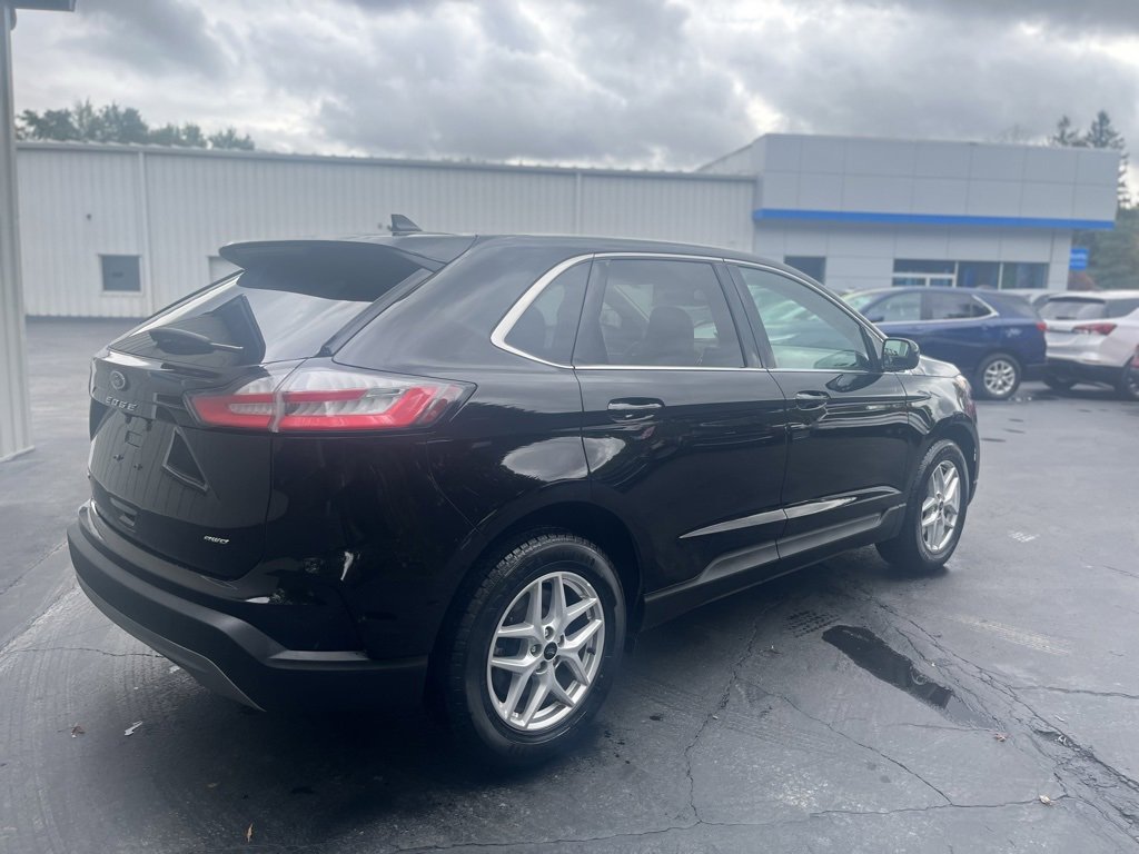 2024 Ford Edge SEL photo 3