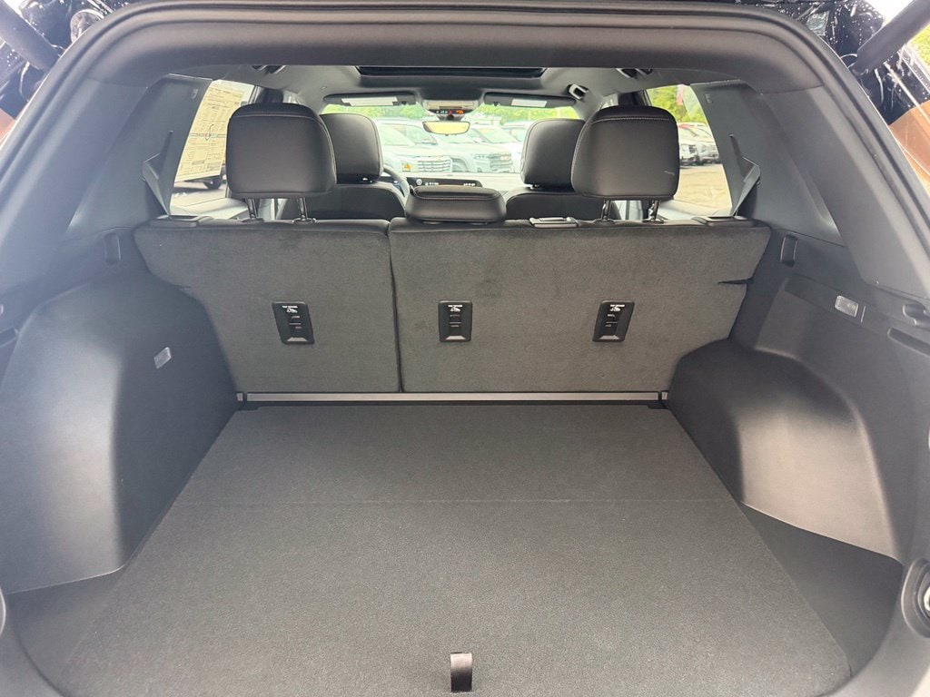 2027 Chevrolet Equinox LT - Photo 44