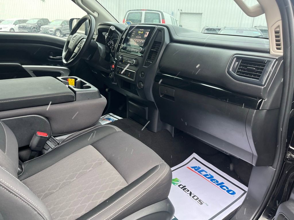 2024 Nissan Titan SV - Photo 26