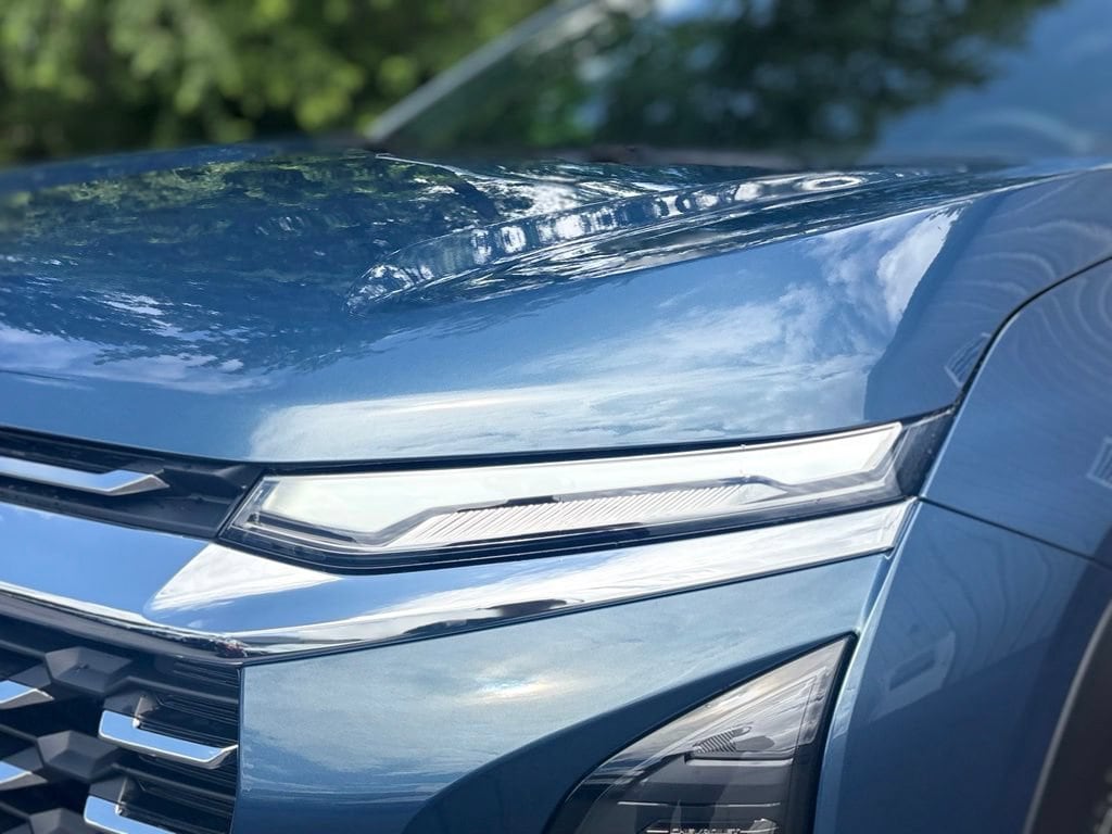 2027 Chevrolet Equinox LT - Photo 9