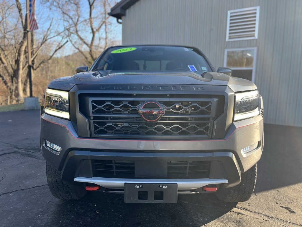 2023 Nissan Frontier PRO-4X photo 2