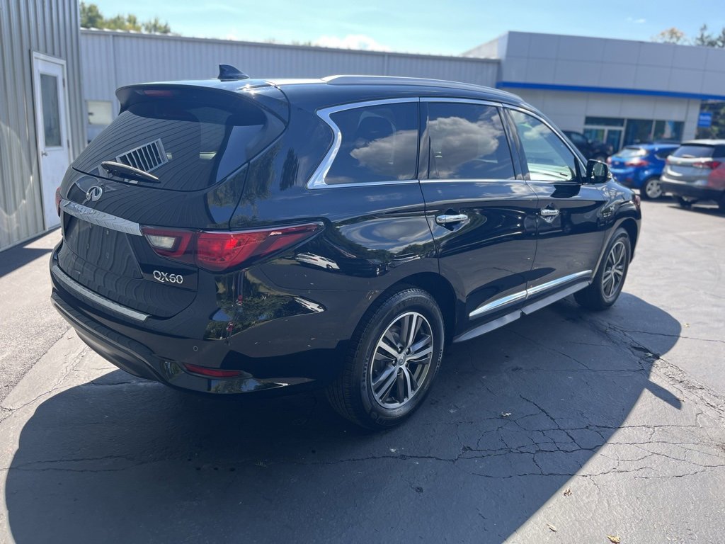 2019 Infiniti QX60 Luxe photo 3