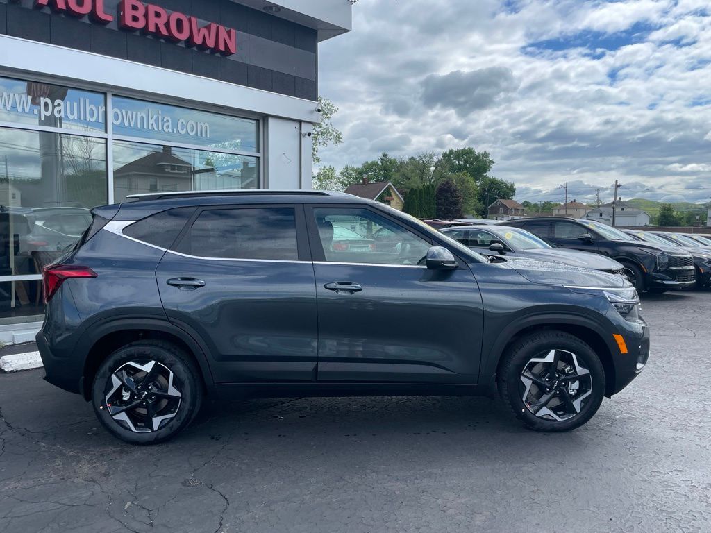 2026 Kia Seltos EX - Photo 8