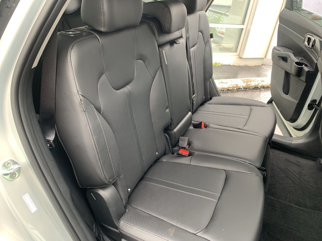 2026 Kia Sorento EX - Photo 32