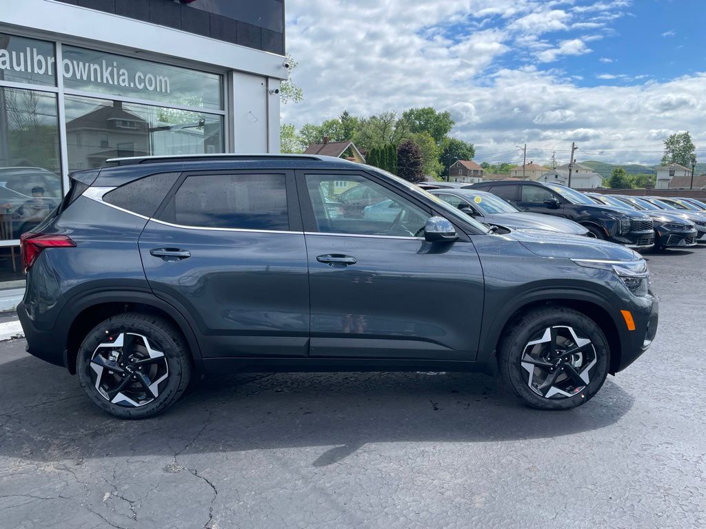 2026 Kia Seltos EX - Photo 8