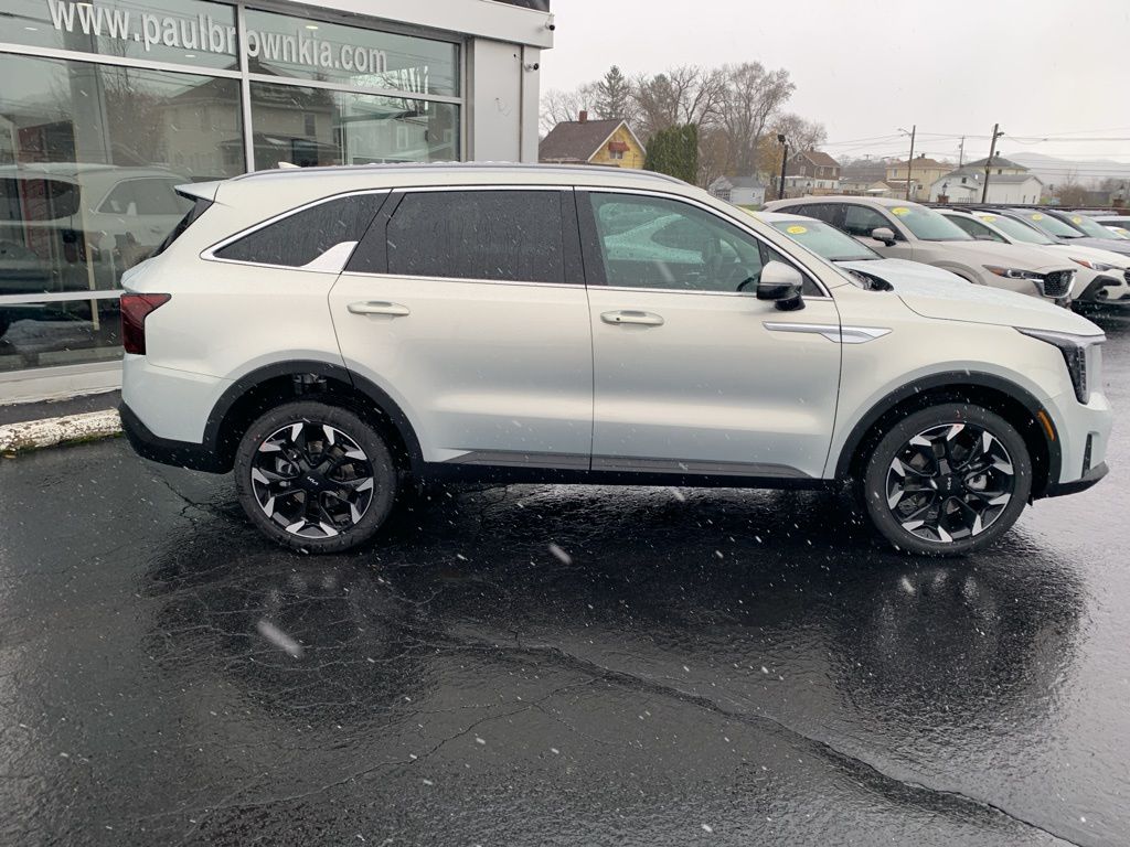 2026 Kia Sorento EX - Photo 8