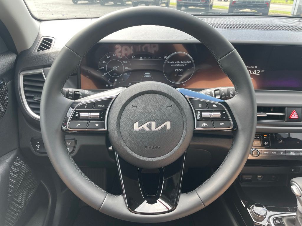 2026 Kia Seltos EX - Photo 9