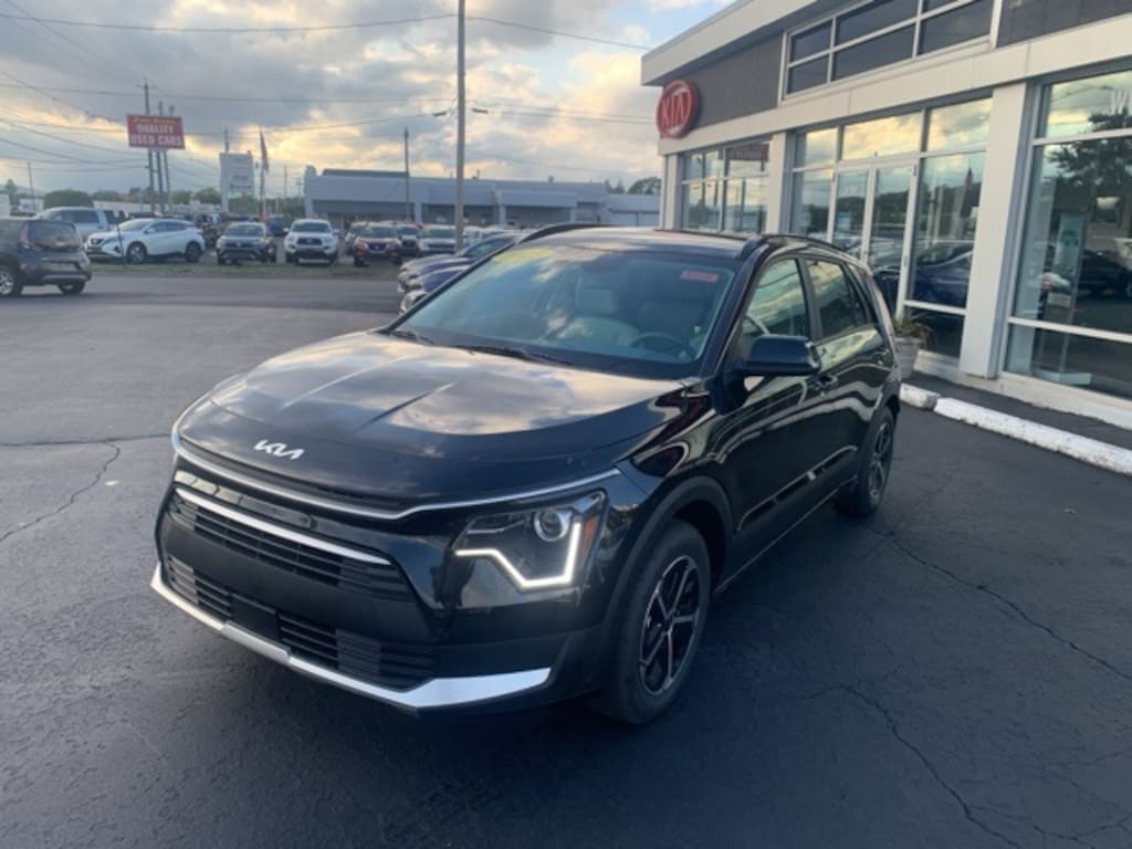 New 2025 Kia Niro EX SUV