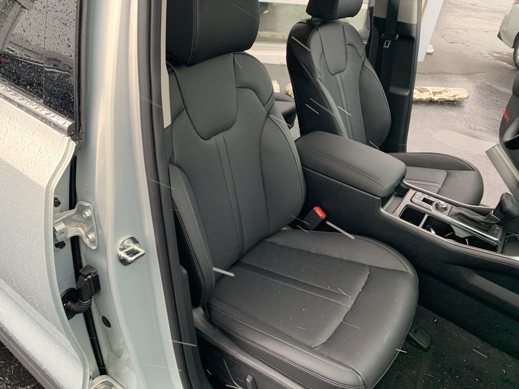 2026 Kia Sorento EX - Photo 32