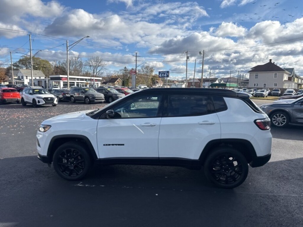 Used 2022 Jeep Compass Latitude SUV