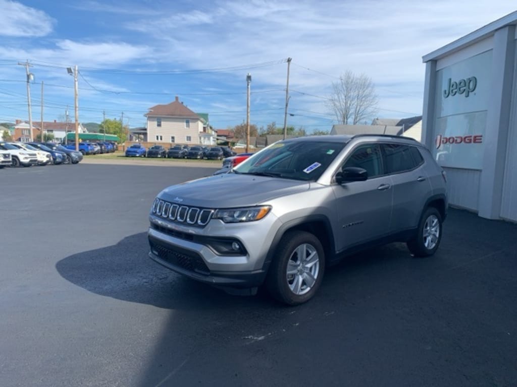 Used 2022 Jeep Compass Latitude SUV