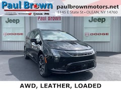 2027 Chrysler Pacifica LIMITED AWD Passenger Van