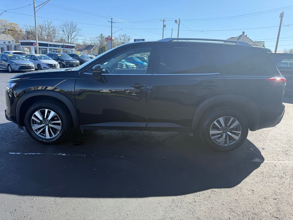 2025 Nissan Pathfinder SL - Photo 10