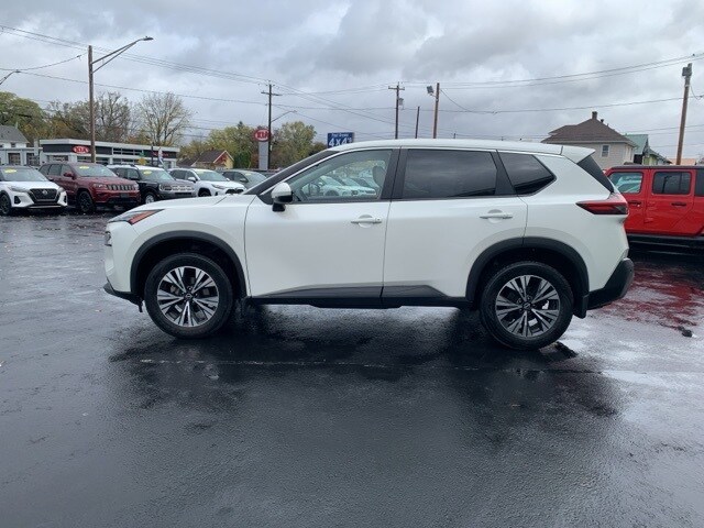 2023 Nissan Rogue SV photo 2