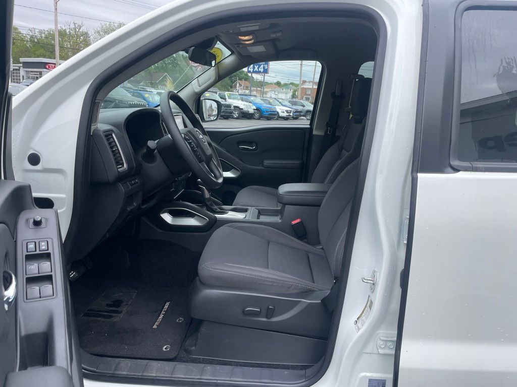 2024 Nissan Frontier SV - Photo 19