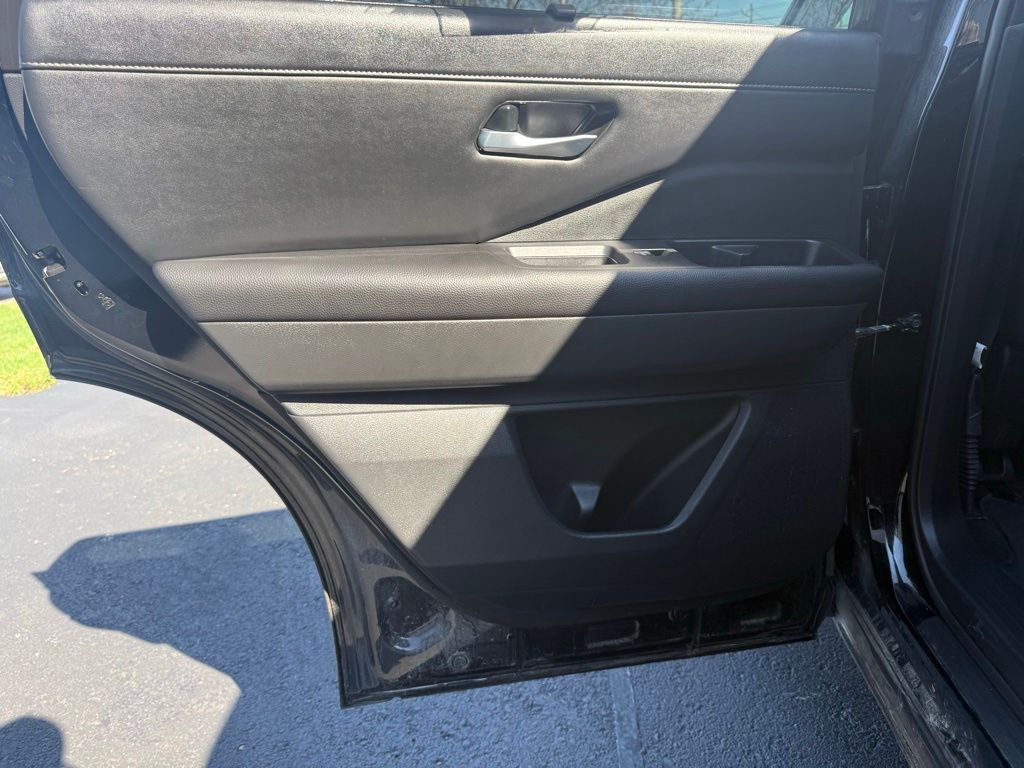 2025 Nissan Pathfinder SL - Photo 40