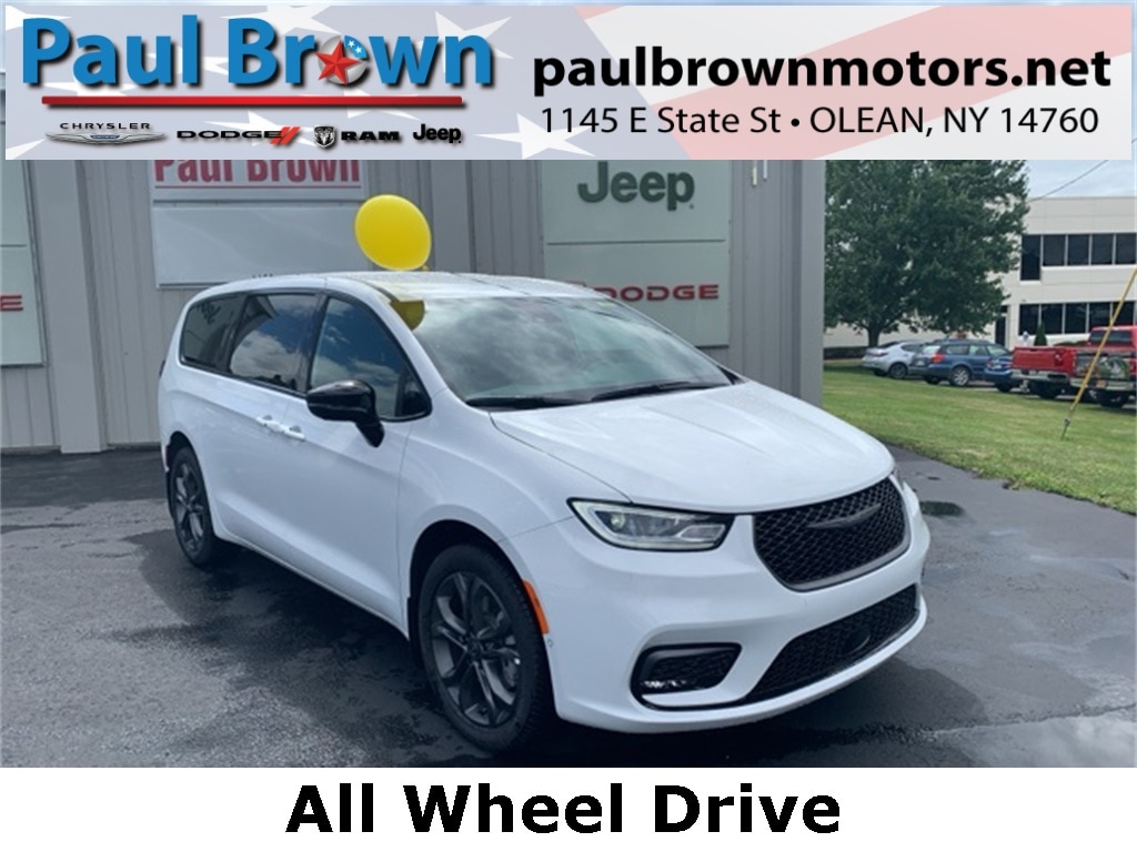 2026 Chrysler Pacifica Select's photo