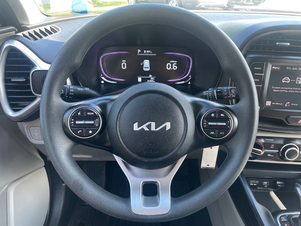 2025 Kia Soul LX - Photo 10