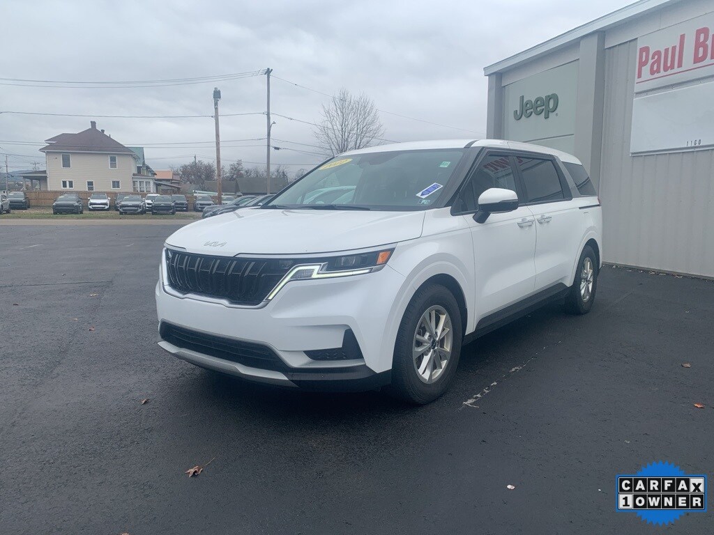 2022 Kia Carnival LX photo 3