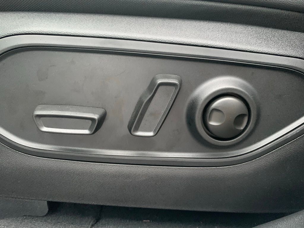 2026 Jeep Cherokee Limited - Photo 30