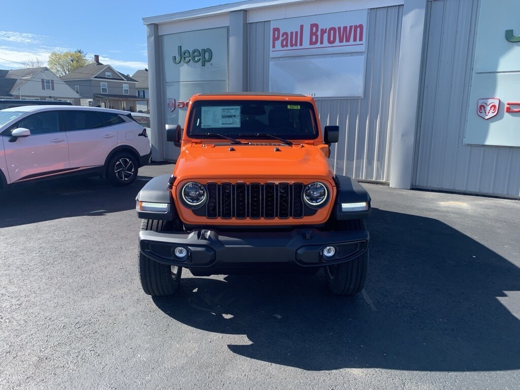 2025 Jeep Wrangler 4xe Sport S photo 2