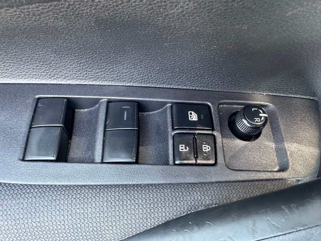 2024 Toyota Corolla LE - Photo 28