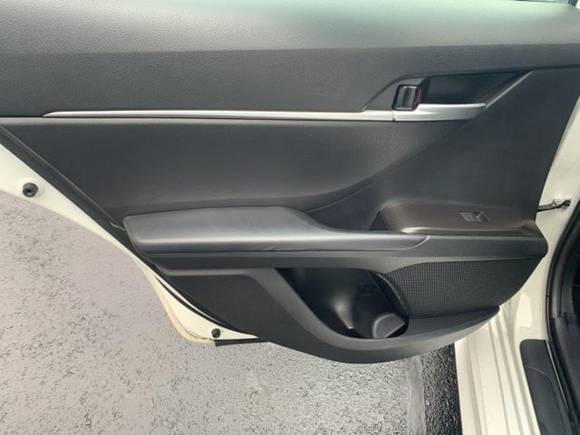 2024 Toyota Camry SE - Photo 33