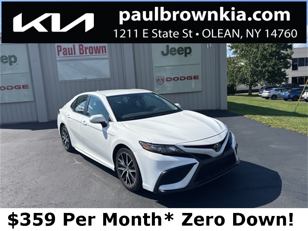 2023 Toyota Camry SE's photo