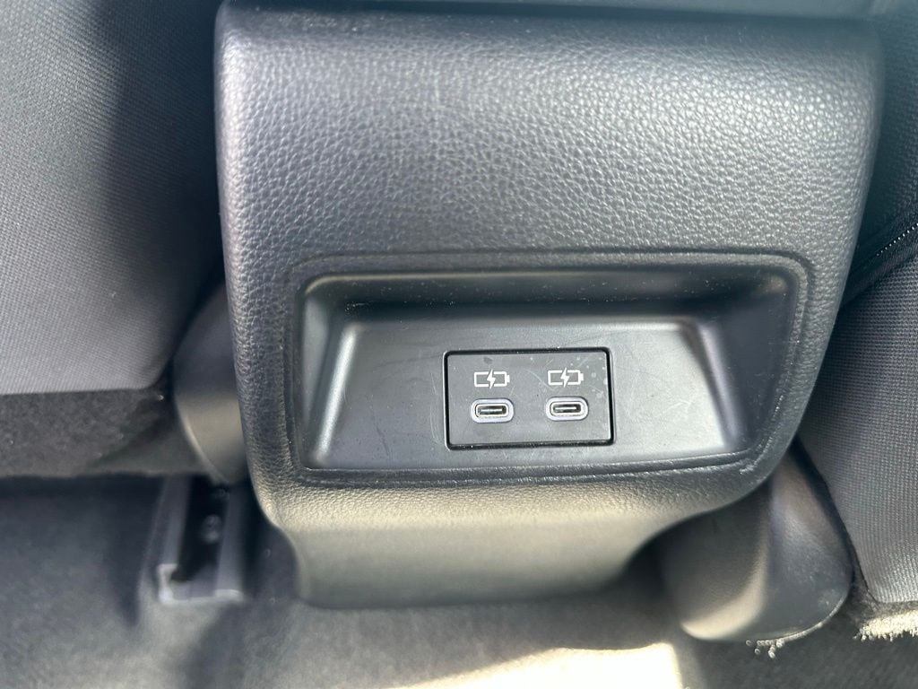 2024 Toyota Corolla LE - Photo 31
