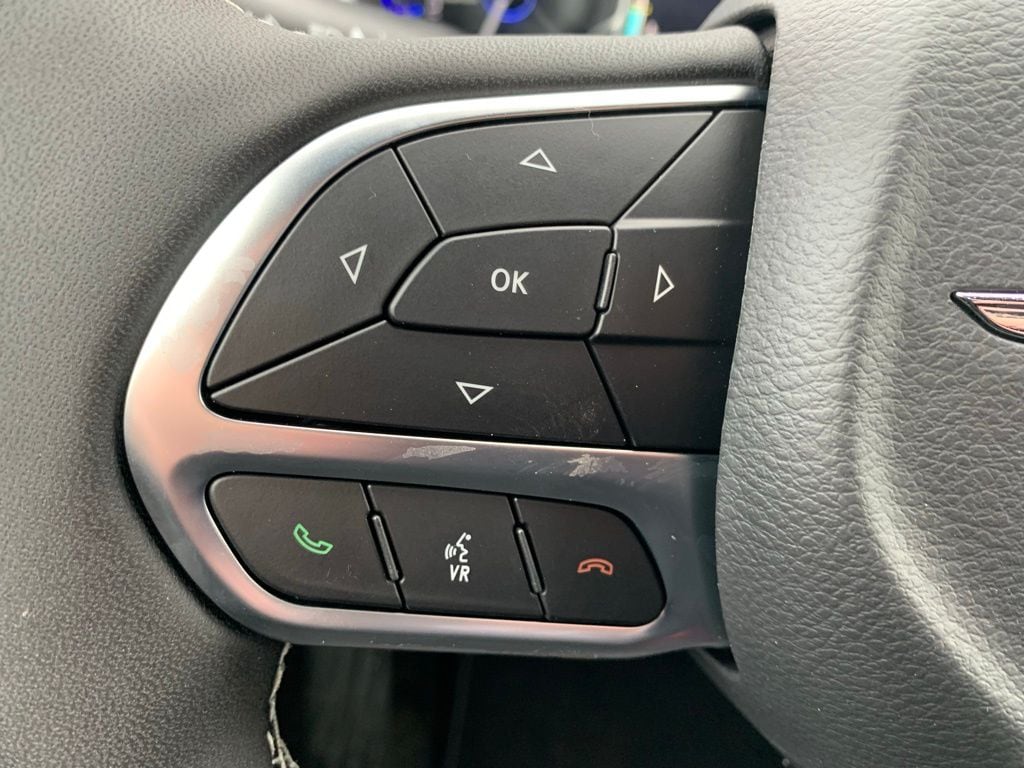 2026 Chrysler Pacifica Select - Photo 14