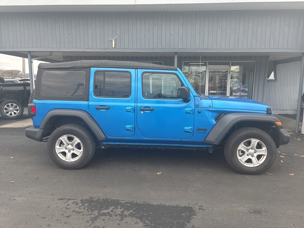 2022 Jeep Wrangler Unlimited Sport S photo 2