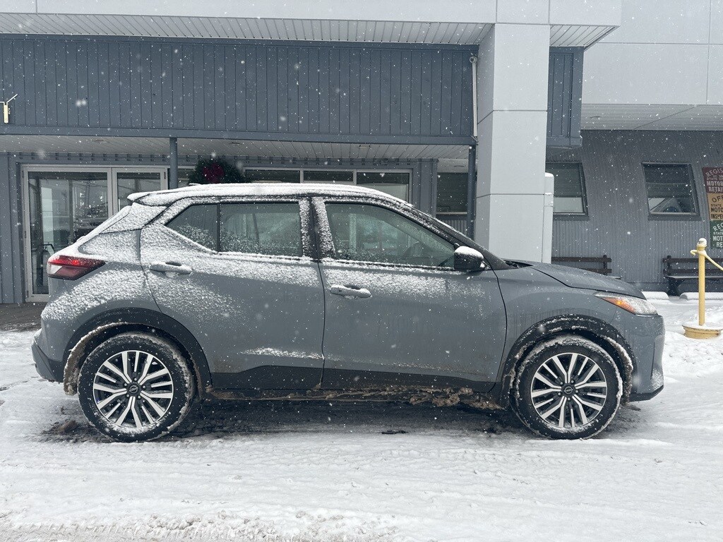 Used 2023 Nissan Kicks SV SUV