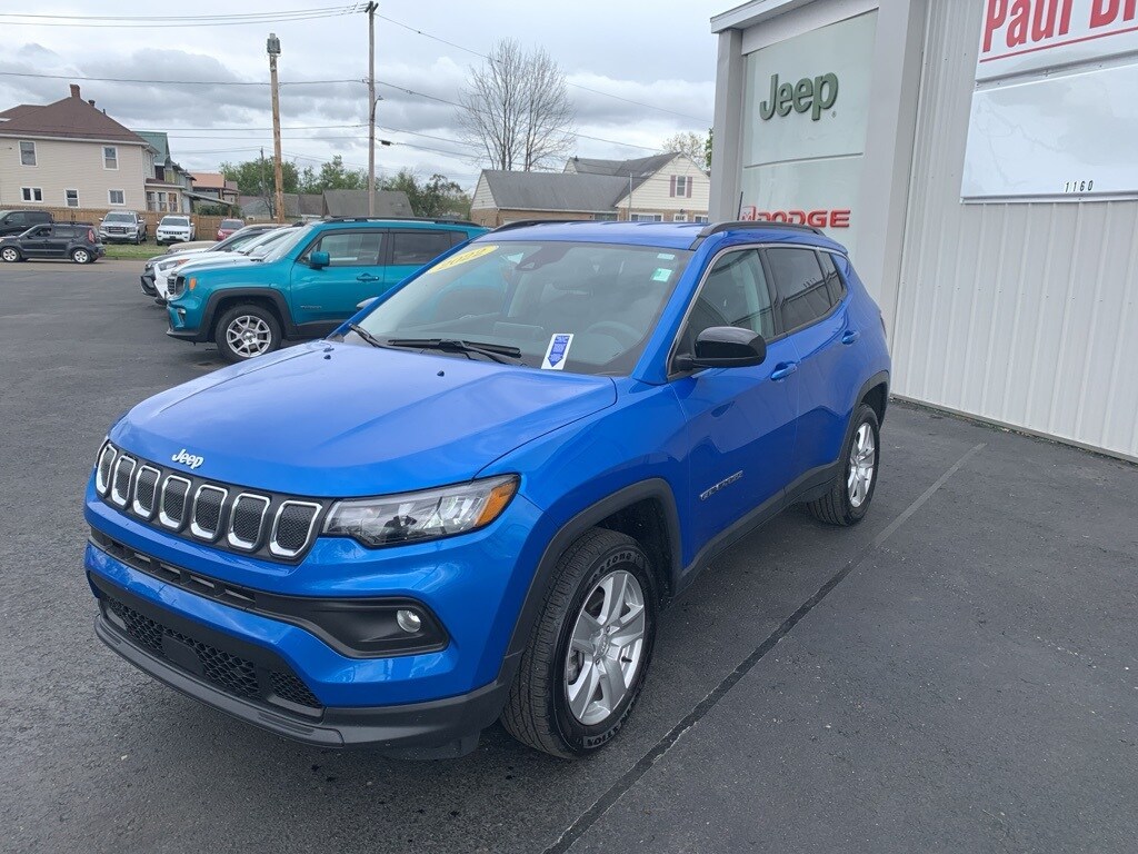 2022 Jeep Compass Latitude photo 3