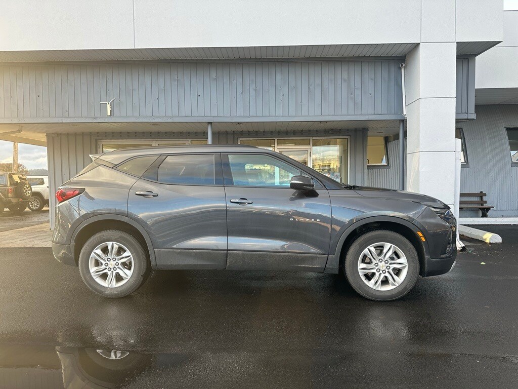 2022 Chevrolet Blazer 2LT photo 2