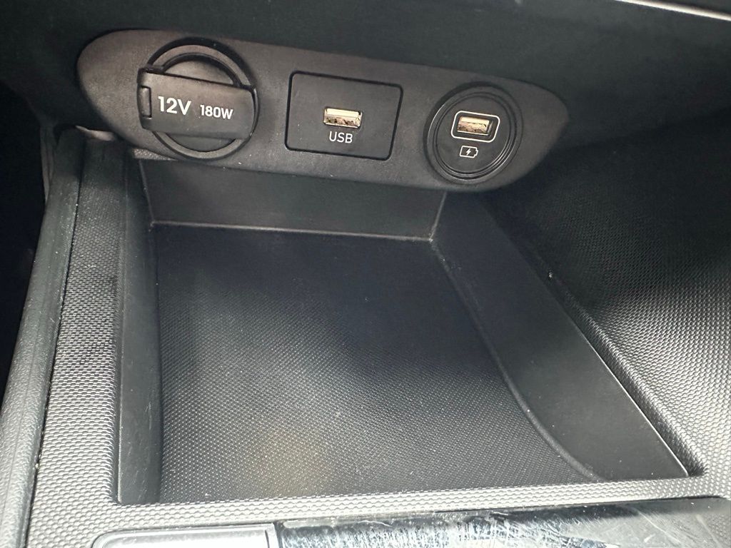 2023 Hyundai Elantra SE - Photo 20