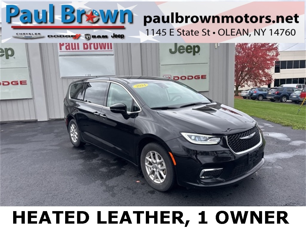 2024 Chrysler Pacifica Touring L's photo