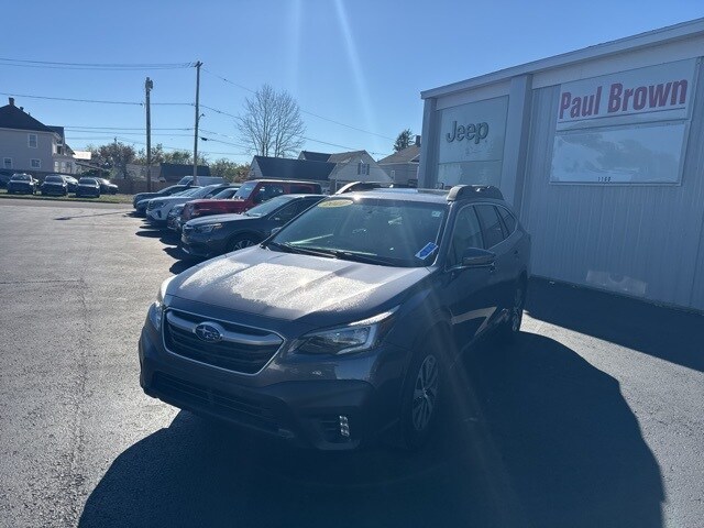 2022 Subaru Outback Premium photo 2