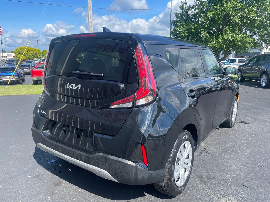 2025 Kia Soul LX - Photo 8