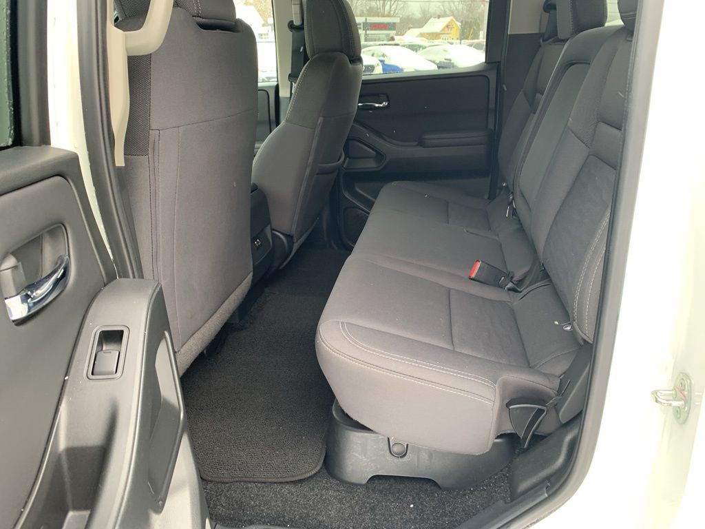 2024 Nissan Frontier SV - Photo 31