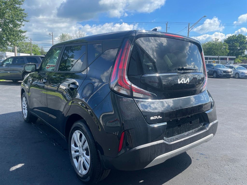 2025 Kia Soul LX - Photo 6