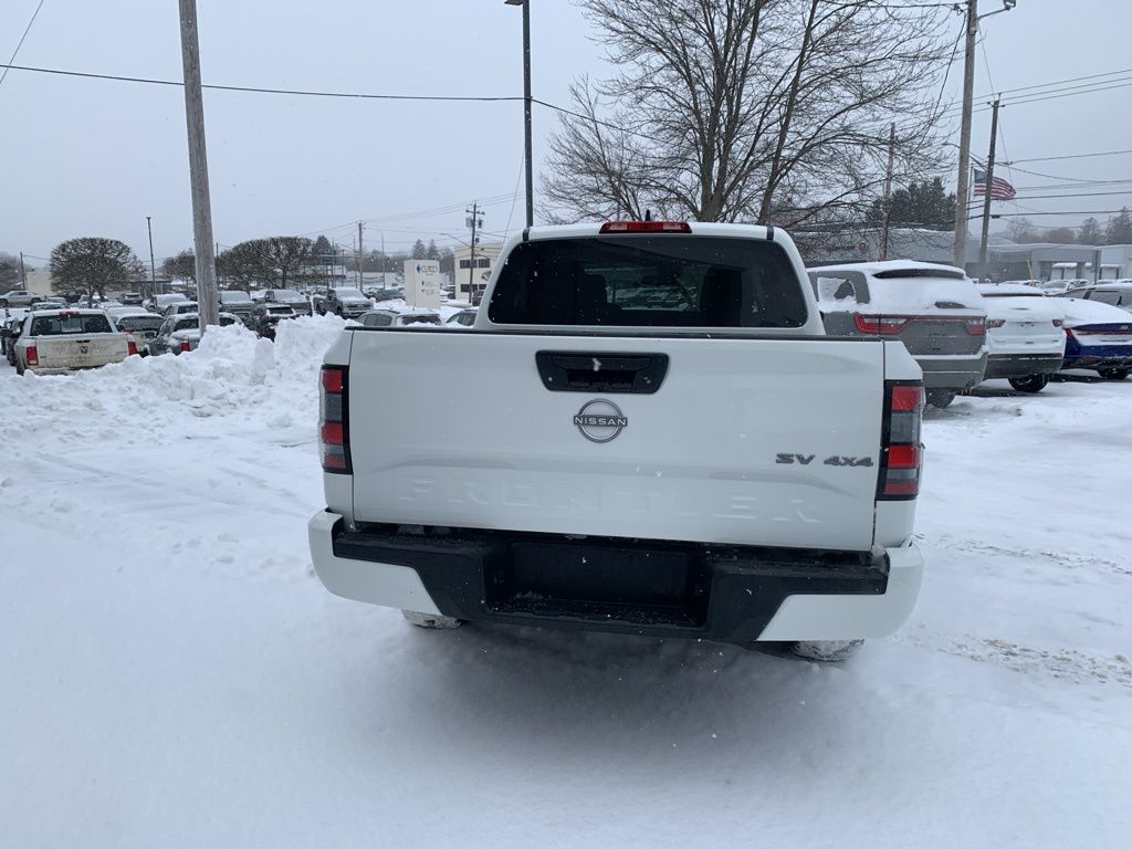 2024 Nissan Frontier SV - Photo 8