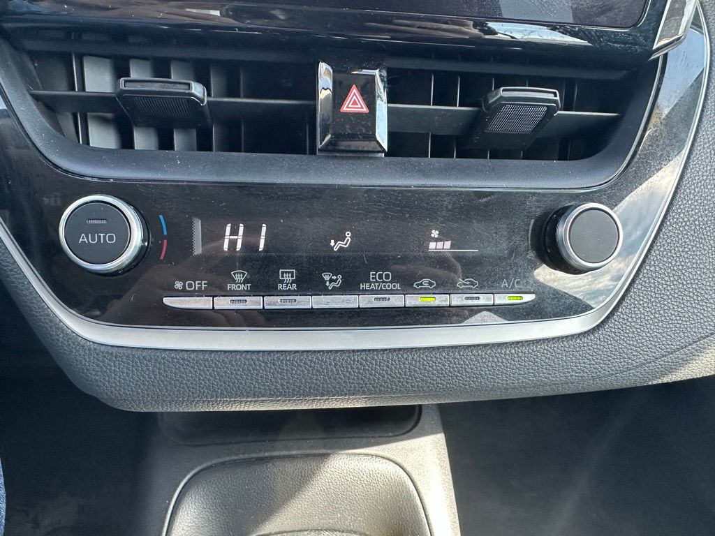 2024 Toyota Corolla LE - Photo 19