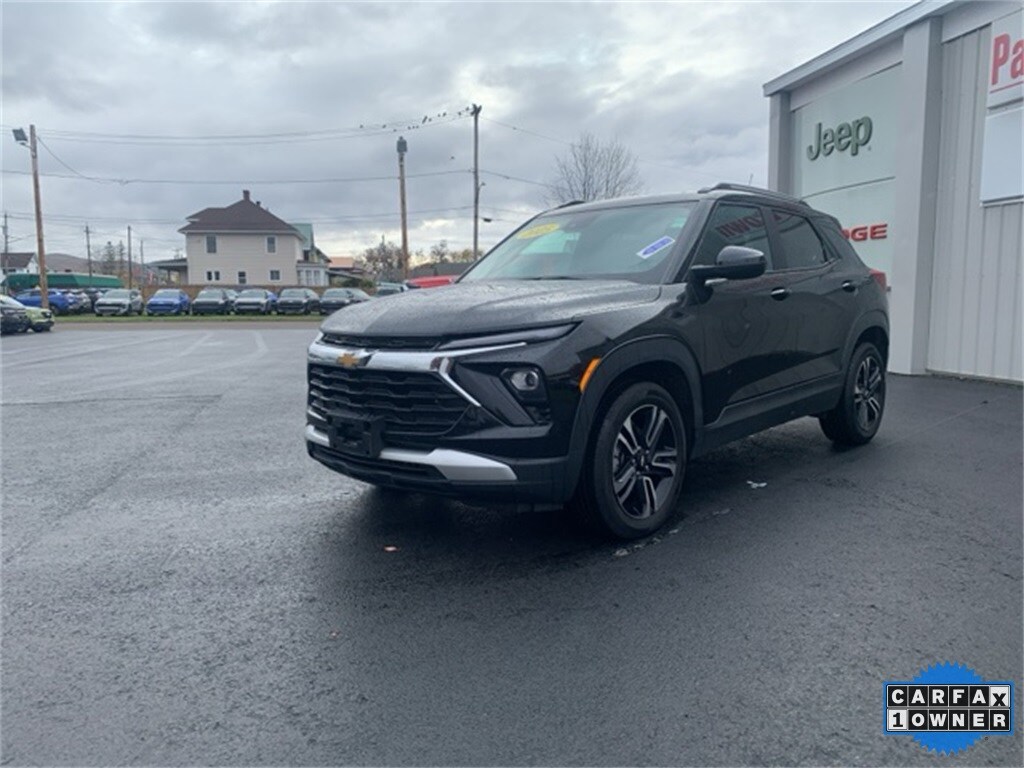 2025 Chevrolet Trailblazer LT photo 3