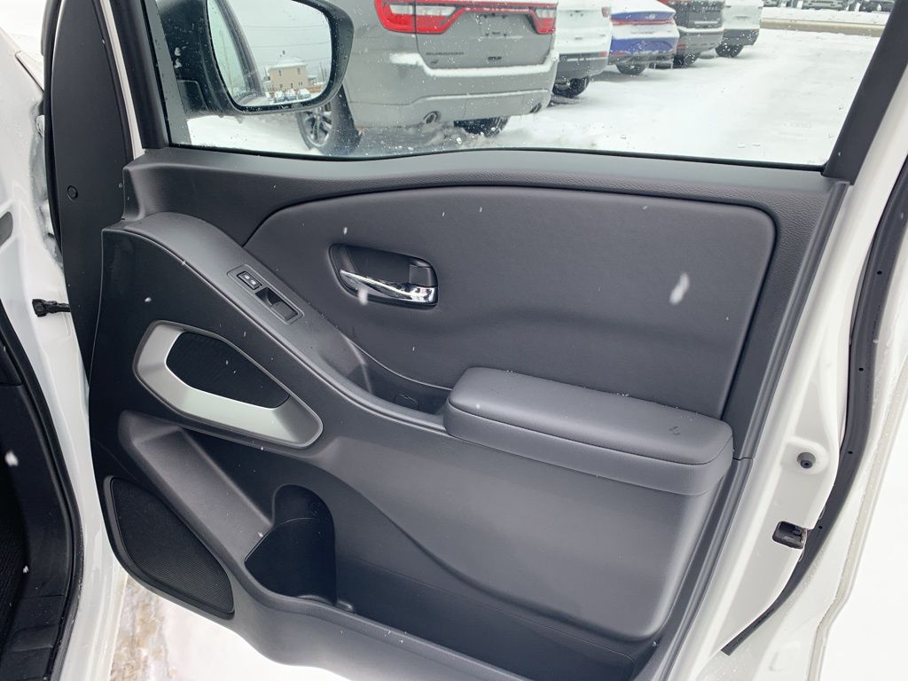 2024 Nissan Frontier SV - Photo 34