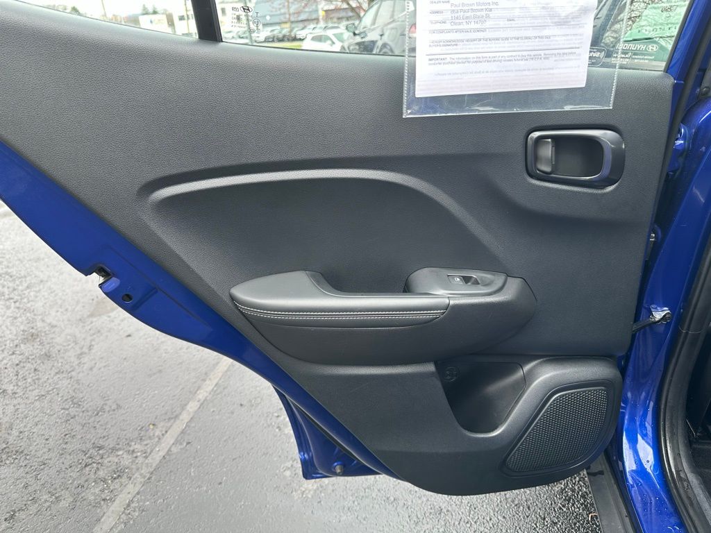 2023 Hyundai Venue Limited - Photo 30