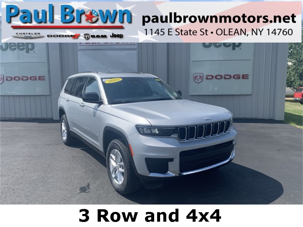 2025 Jeep Grand Cherokee L Laredo's photo