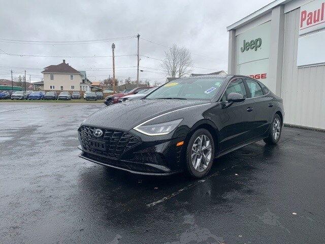 2022 Hyundai Sonata SEL photo 2