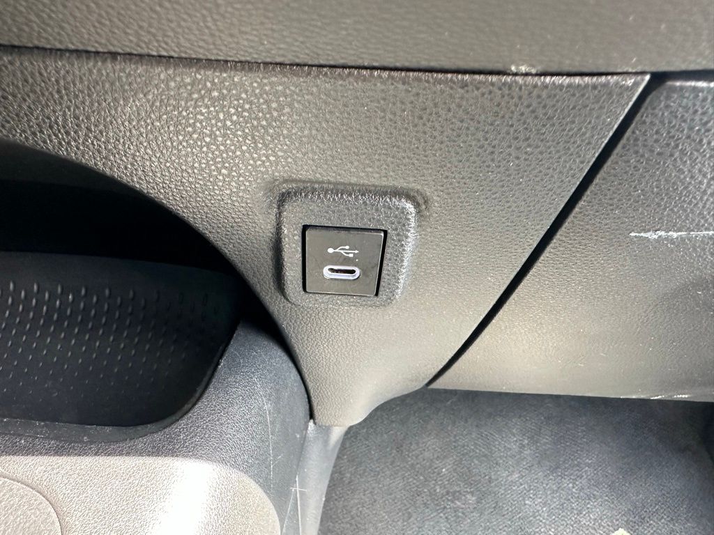 2024 Toyota Corolla LE - Photo 39