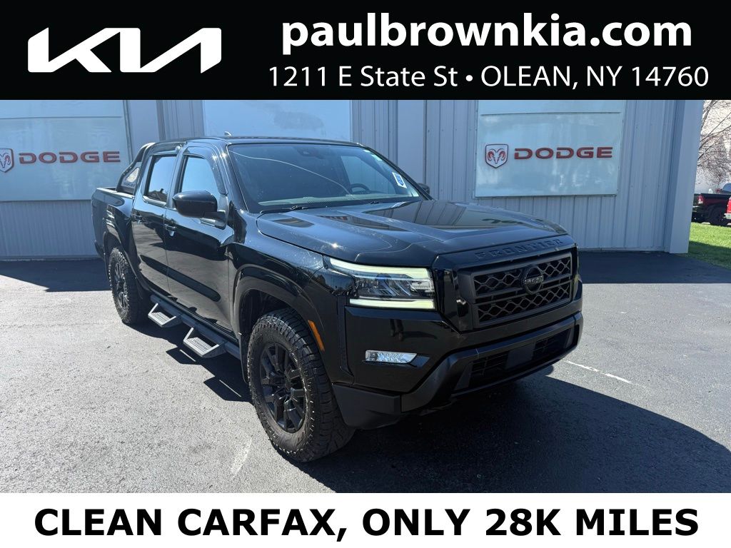 2023 Nissan Frontier SV Crew Cab 4X4 SWB's photo